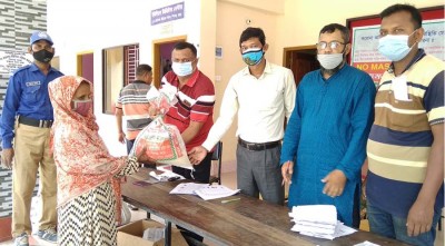 শিবগঞ্জ রায়নগর ইউনিয়নে অসহায় পরিবারের মাঝে খাদ্য সহায়তা প্রদান শিবগঞ্জ রায়নগর ইউনিয়নে অসহায় পরিবারের মাঝে খাদ্য সহায়তা প্রদান